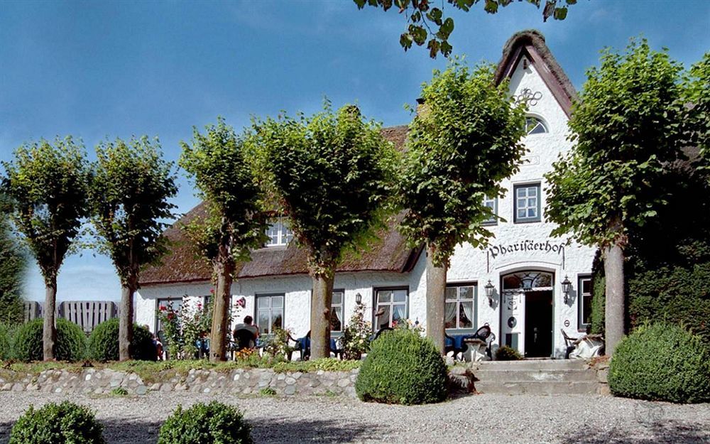 Hotel, Restaurant, Cafe Pharisaerhof - Nordseeurlaub Mit Hund Nordstrand Kültér fotó